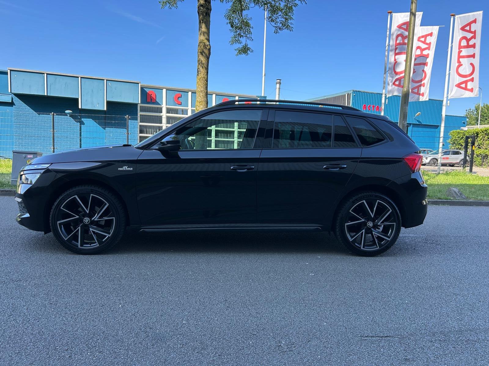 Skoda Kamiq 1.5 TSI ACT Montecarlo 150pk 2020 Zwart, Auto's, Skoda, Particulier, Kamiq, Benzine, SUV of Terreinwagen, Automaat
