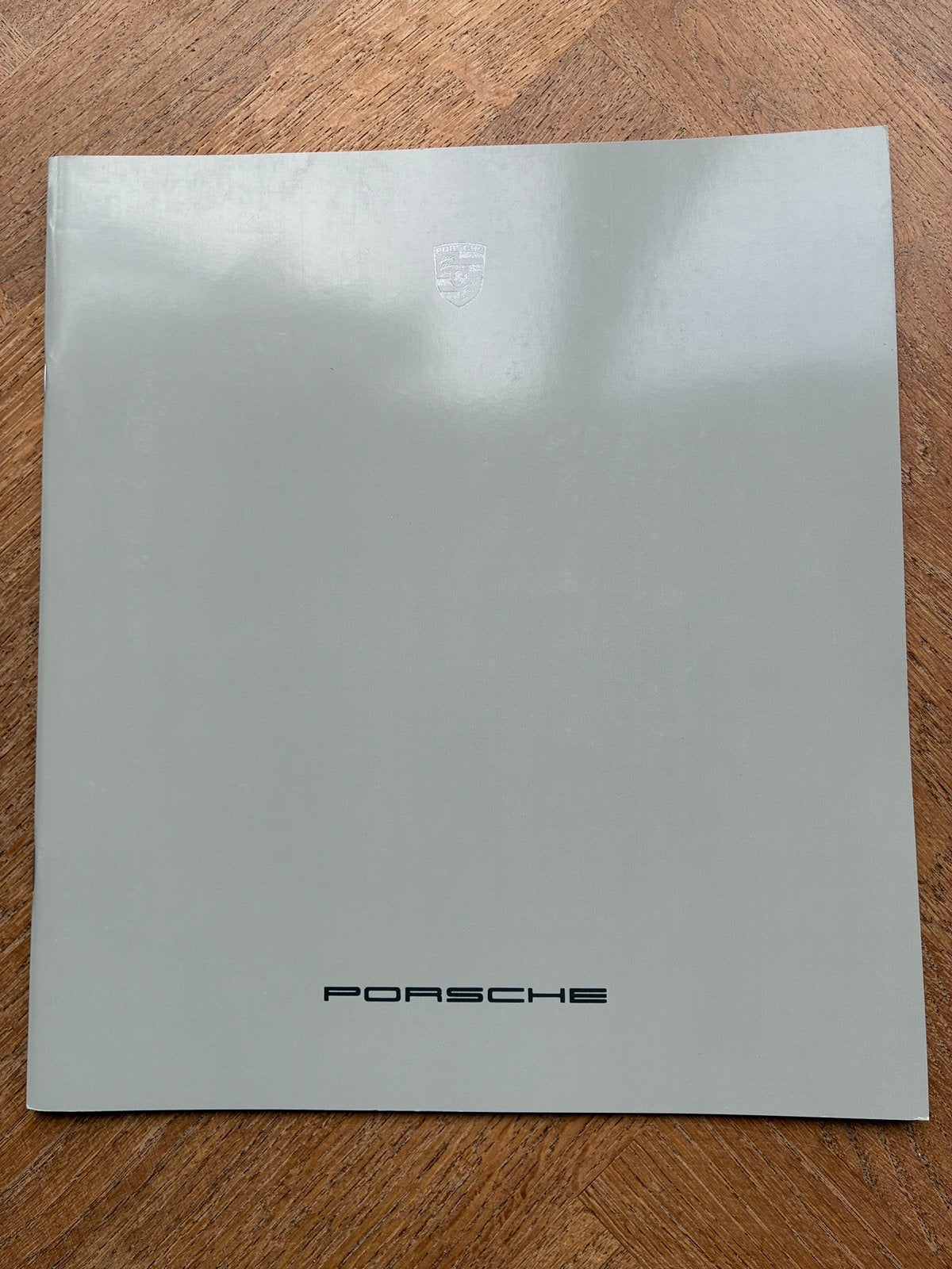 Porsche programma brochure 8/85 - 924 944 911 928, Boeken, Verzenden, Zo goed als nieuw, Porsche