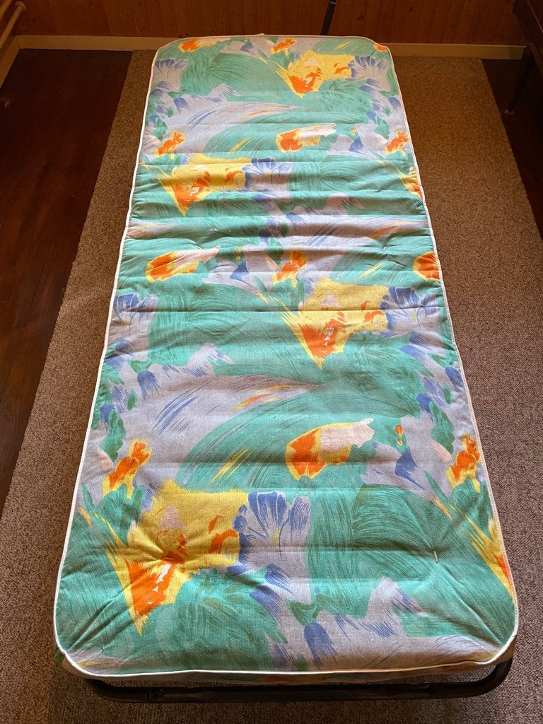 Logeerbed, Ophalen, Verstelbaar, 190 cm of minder, Zo goed als nieuw