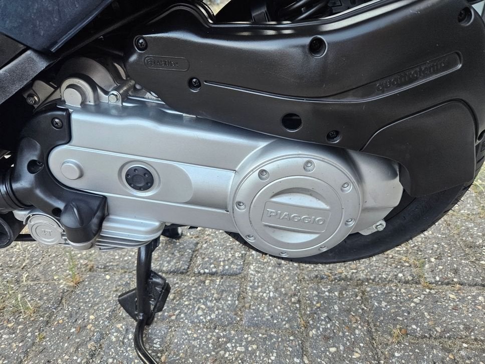 Foto 22 van PIAGGIO ZIP 50 4T E4 BROM 2020 DIAMOND BLEU 7070KM + OPTIES