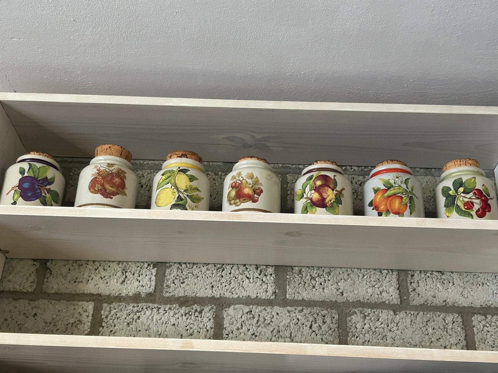 Wekpotten met vrolijke fruitprint en kurkdop, Ophalen, Zo goed als nieuw