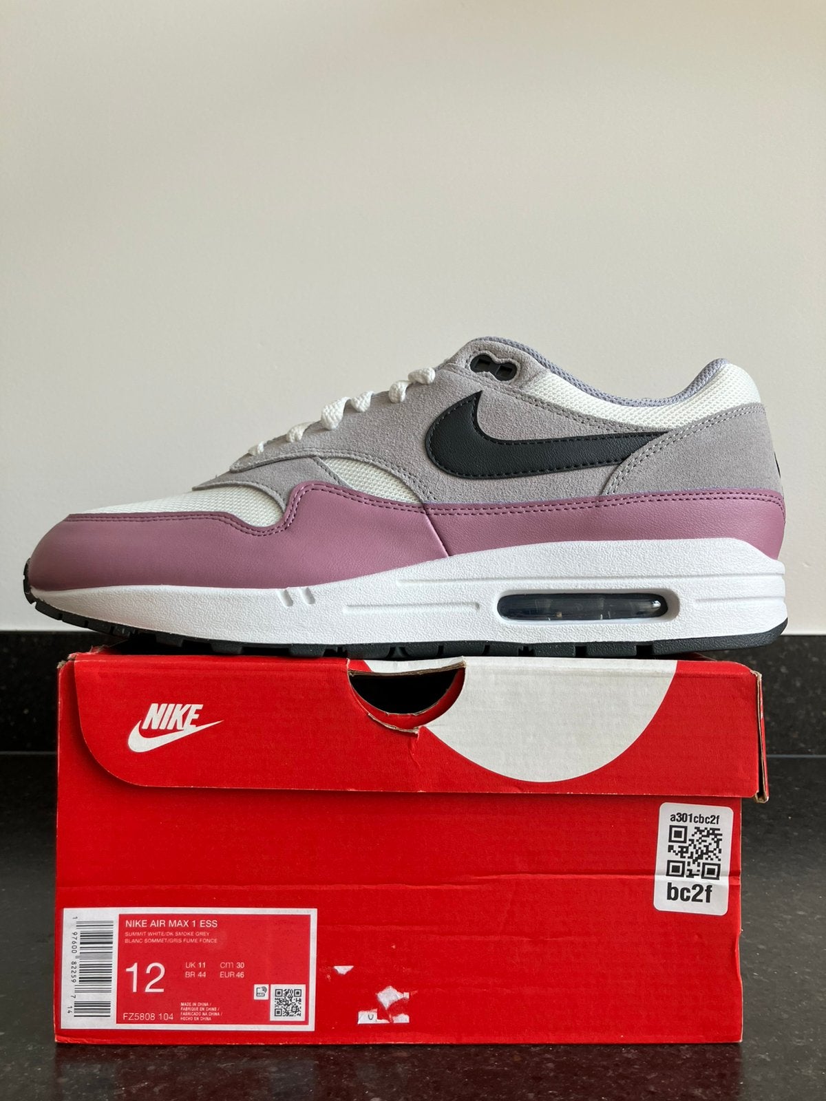 Nike Air Max 1 Wolf Grey Pink maat 46 //NIEUW, Kleding | Heren, Schoenen, Overige kleuren, Nieuw, Ophalen of Verzenden, Sneakers of Gympen