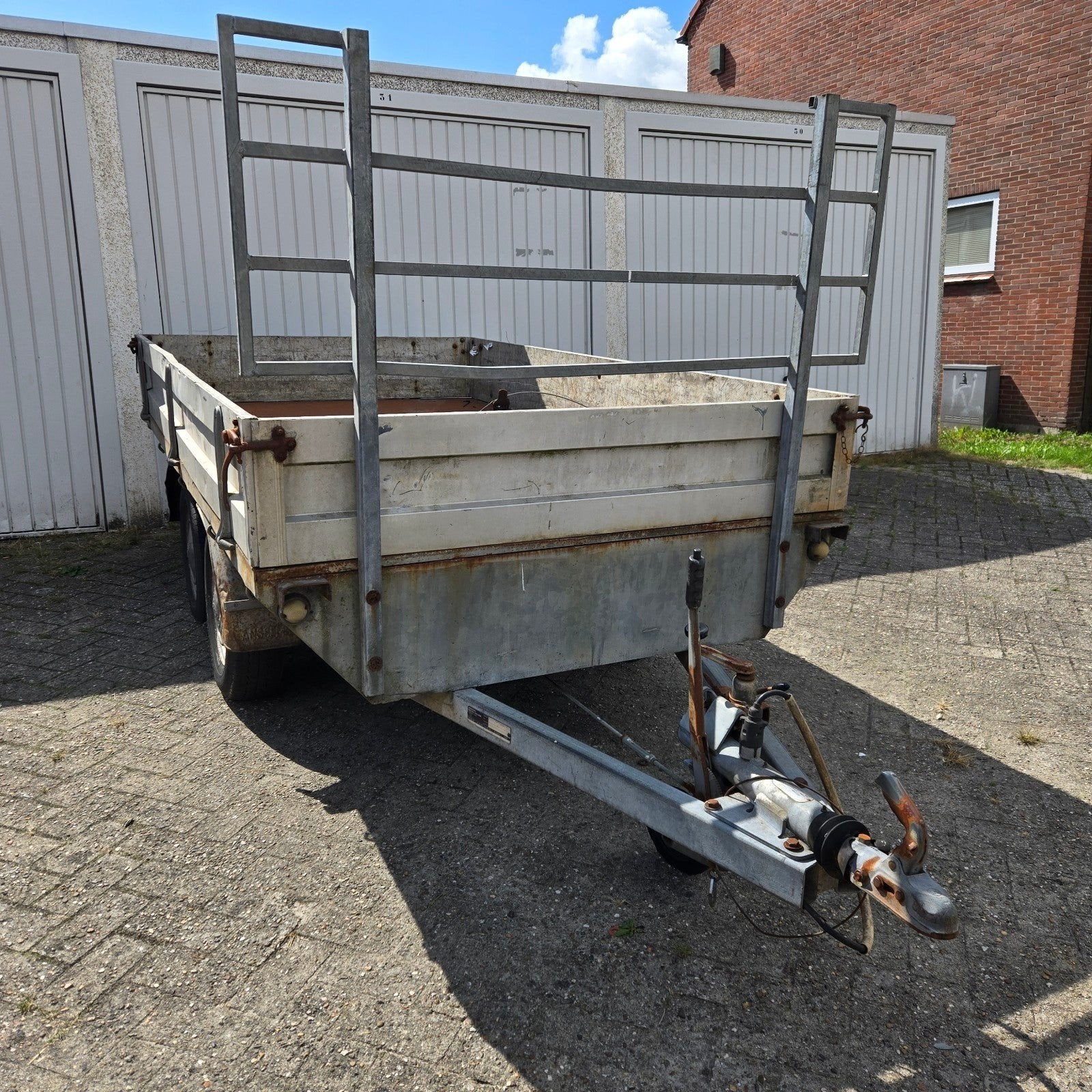 mooie nette plateau wagen Bakmaat 150x270 cm
as is defect, a, Stapelaar, Linde, Ophalen of Verzenden, 1000 tot 2000 kg