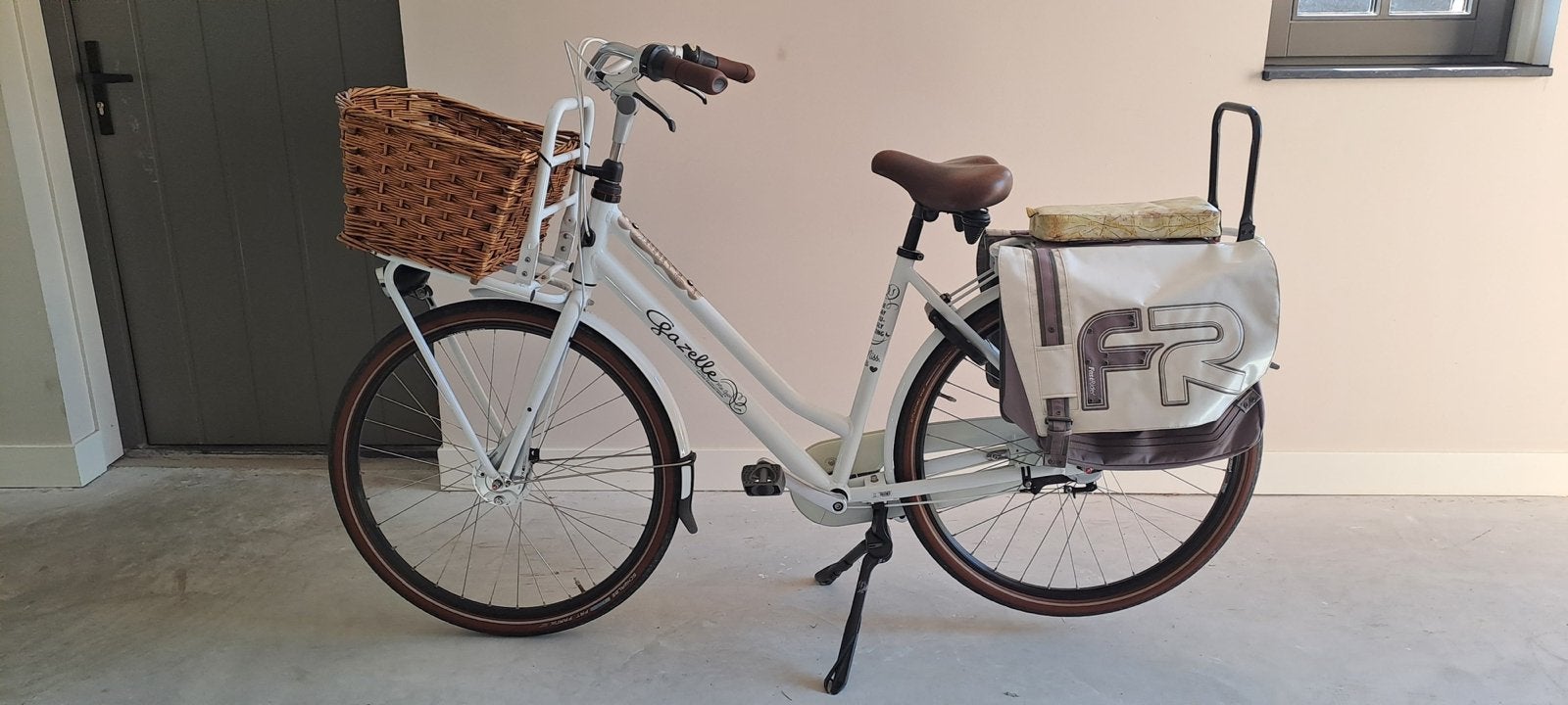 Nette witte Gazelle fiets, weinig gebruikt, Fietsen en Brommers, Fietsen | Dames | Damesfietsen, Ophalen, 53 tot 56 cm, Velgrem