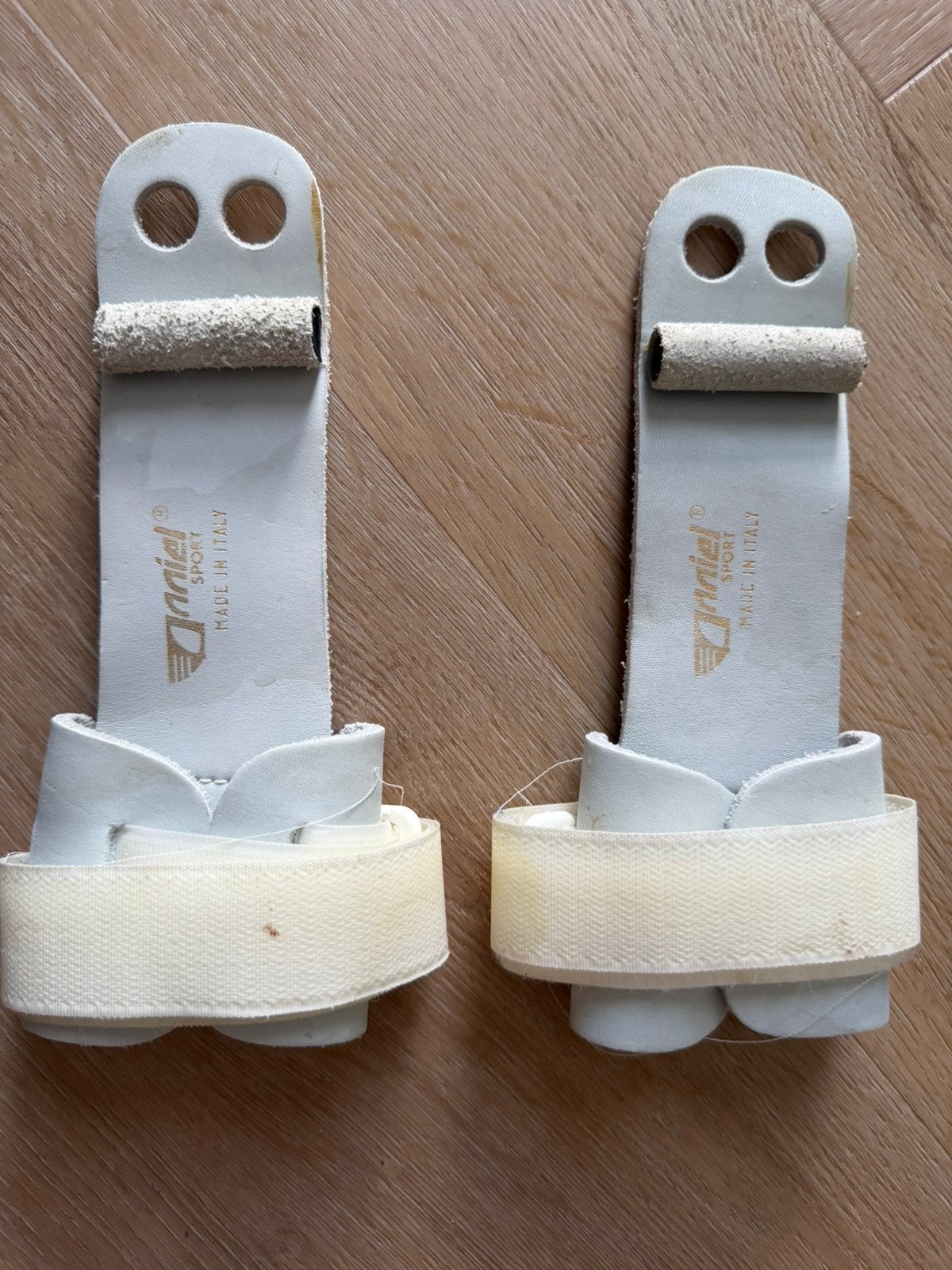 Nieuwe turnleertjes van Anniel 21 cm, Ophalen of Verzenden, Nieuw, Wit, Overige typen