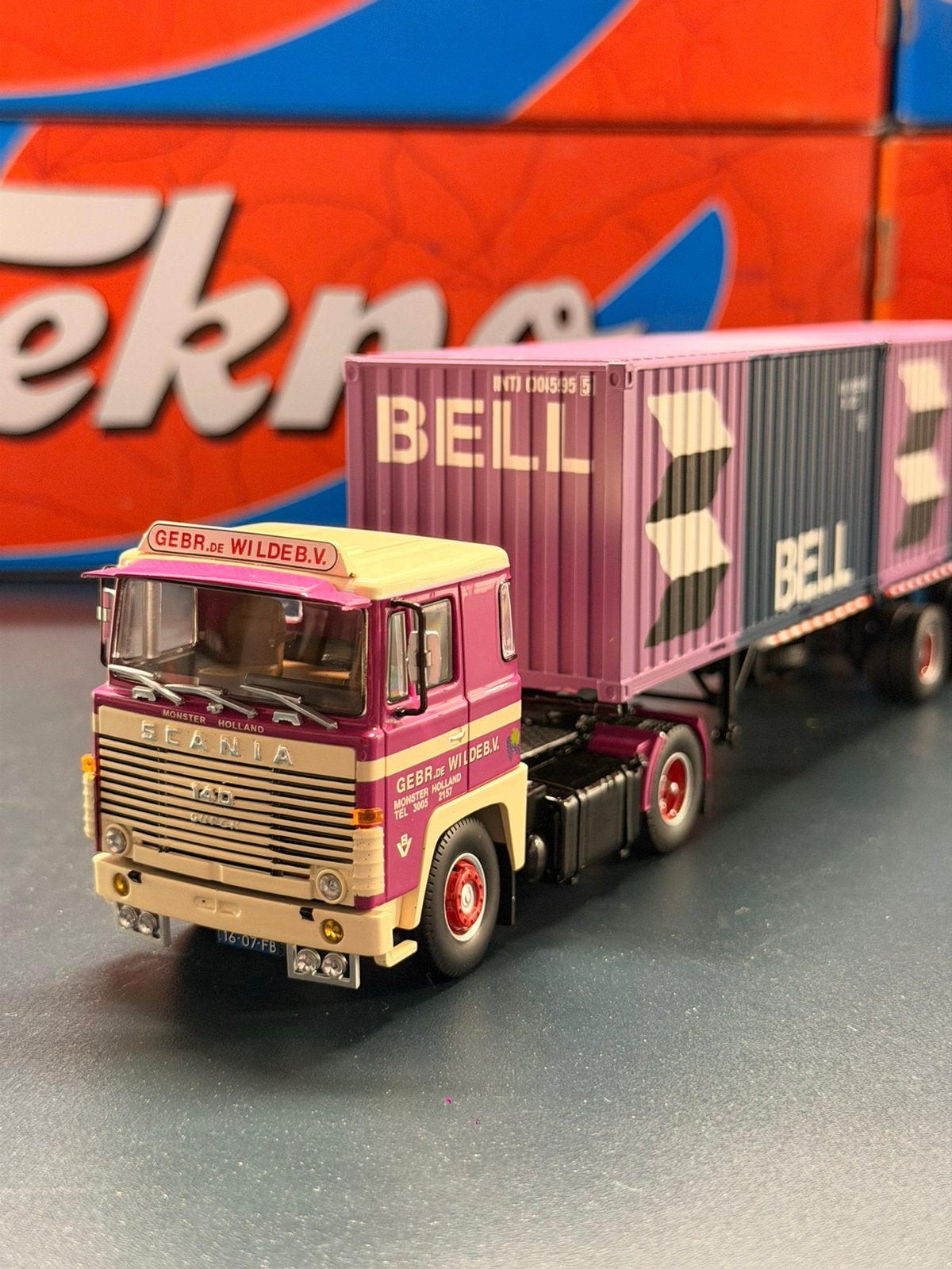 Tekno Scania 140 Gebr. de Wilde BELL Container, Ophalen of Verzenden, Zo goed als nieuw, Bus of Vrachtwagen, Tekno