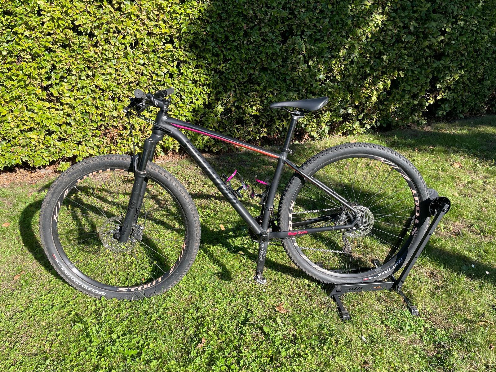 Specialized dames mtb Rockhopper Pro 29 inch S, Hardtail, Zo goed als nieuw, Dames, Schijfrem