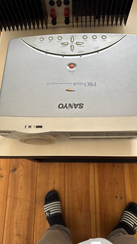 Sanyo projector, Audio, Tv en Foto, Beamers, Ophalen, Zo goed als nieuw, Overige technologieën, Overige resoluties