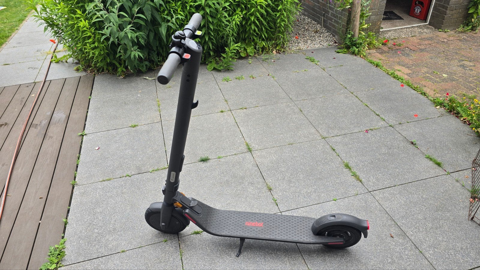 Segway Ninebot Kickscooter E25E electrische step., Fietsen en Brommers, Steps, Zo goed als nieuw, Elektrische step (E-scooter)