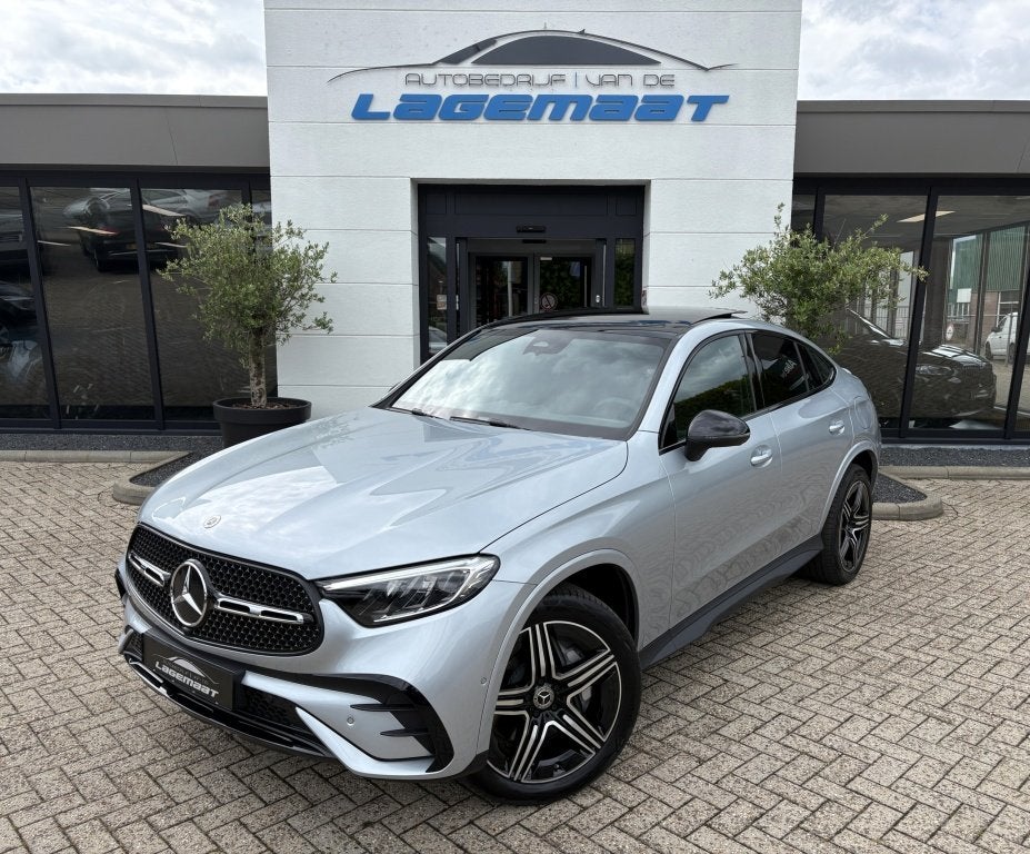 Mercedes-Benz GLC Coupe GLC 300e 4Matic AMG Line 313PK Nieuw, Automaat, Gebruikt, 4 cilinders, Bedrijf