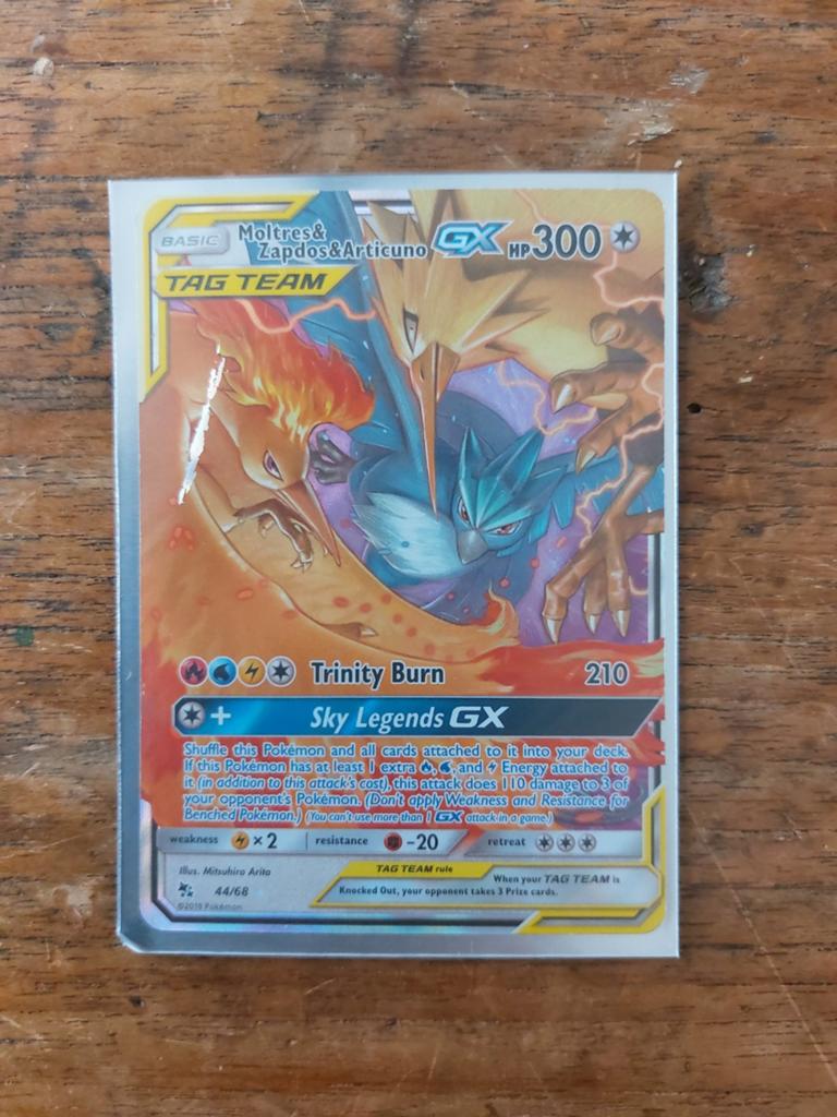 Rare Moltes, Zapdos&Articuno GX Pokémoncard, Ophalen of Verzenden, Zo goed als nieuw, Losse kaart, Foil