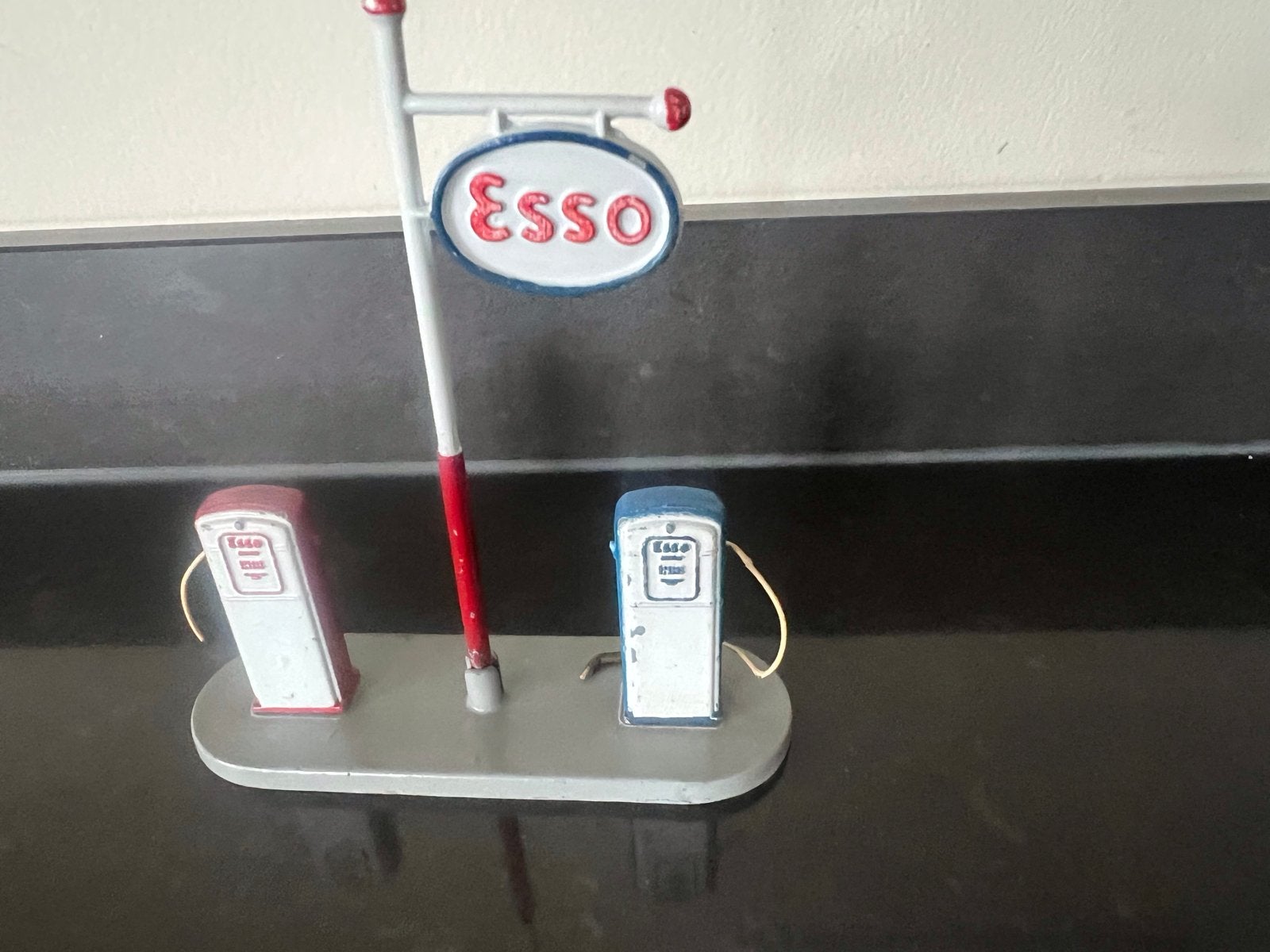 Dinky Toys Esso benzinepompjes - verzamelaarsobject, Verzamelen, Ophalen of Verzenden, Gebruikt