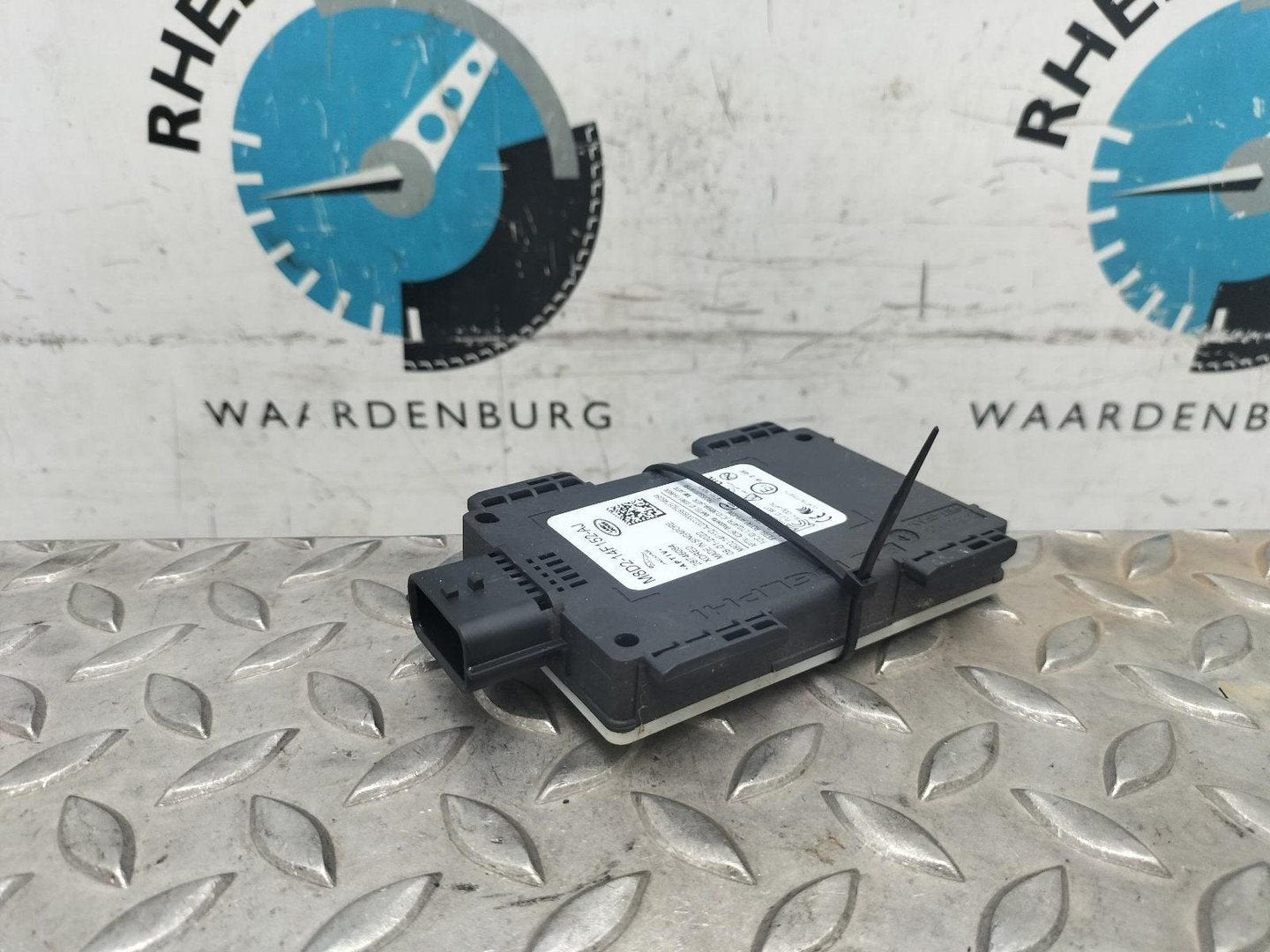 JAGUAR E PACE X540 R-Dynamic HSE SENSOR RADAR 2023, Ophalen of Verzenden, Gebruikt, Stiba lid