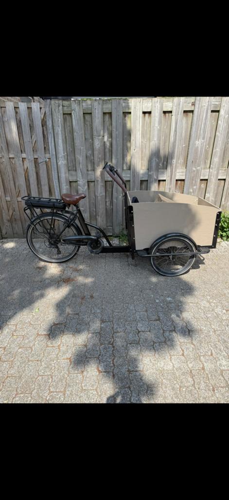 Vogue bakfiets, Ophalen, Zo goed als nieuw, 4 kinderen of meer