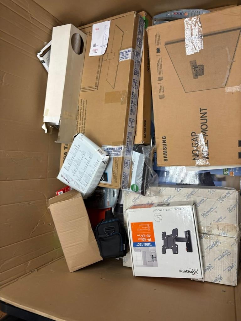 Pallet met TV beugels en diverse onderdelen (incompleet), Audio, Tv en Foto, Televisiebeugels, Ophalen