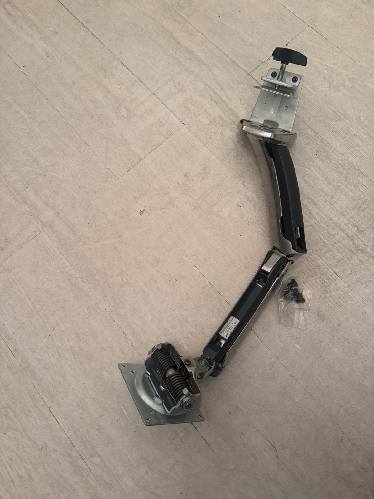 Bevestigings arm voor tv of computer scherm, Computers en Software, Ophalen, Gebruikt, Overige typen, Onbekend
