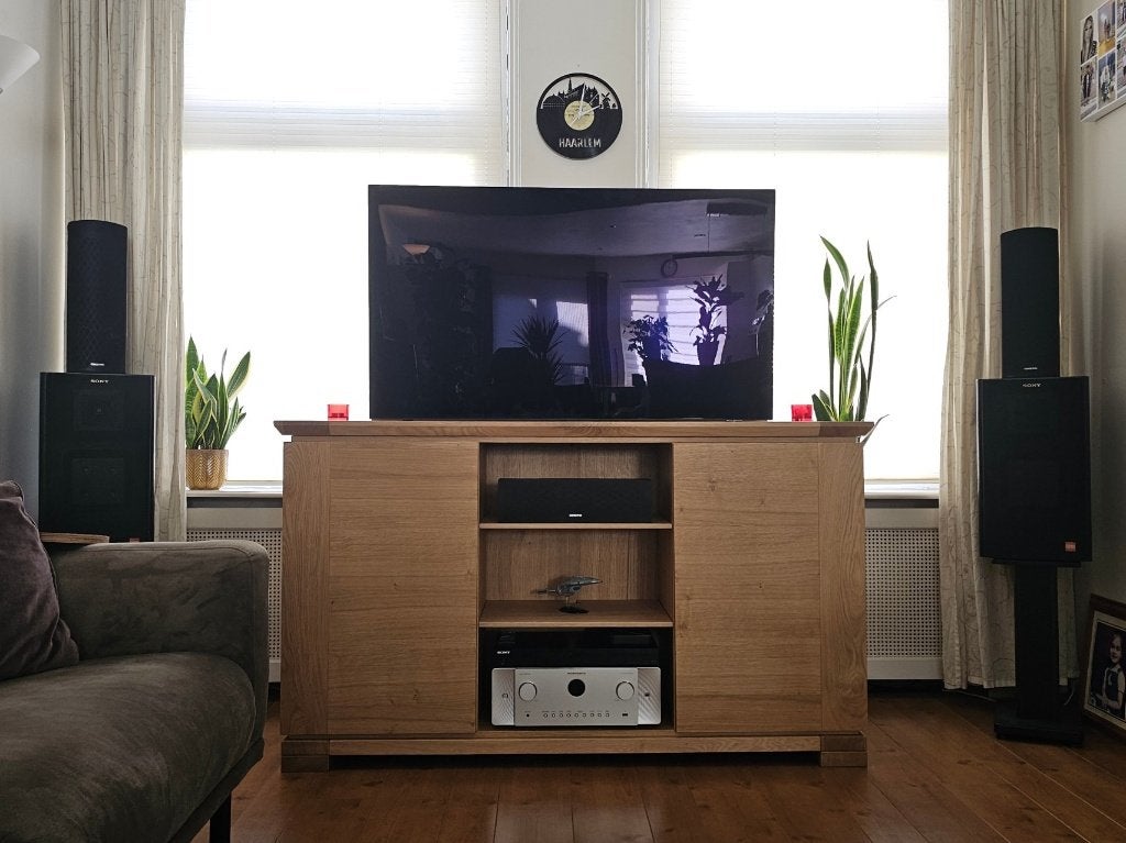Carmen TV kast met automatische TV lift en remote, Ophalen, 150 tot 200 cm, Eikenhout, Zo goed als nieuw