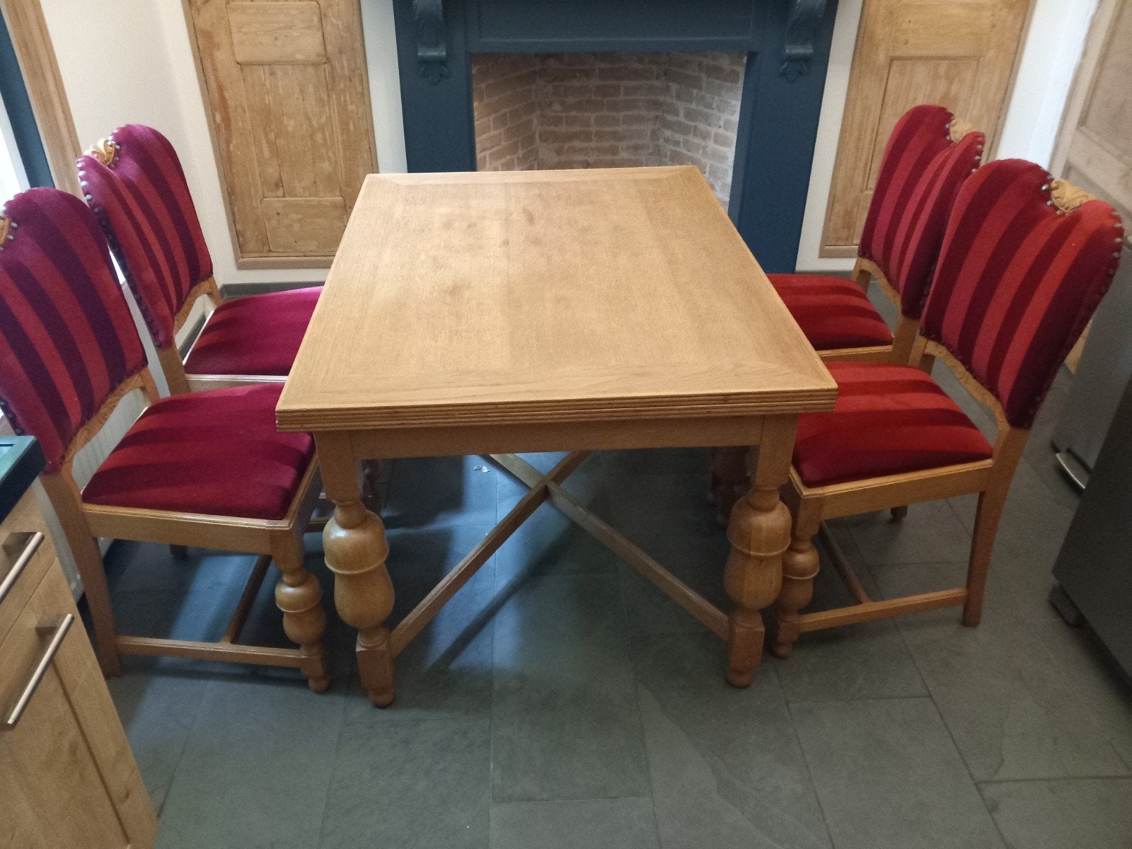 Uitschuifbare eettafel met 4 klassieke stoelen, Ophalen, Gebruikt, 100 tot 150 cm, Klassiek