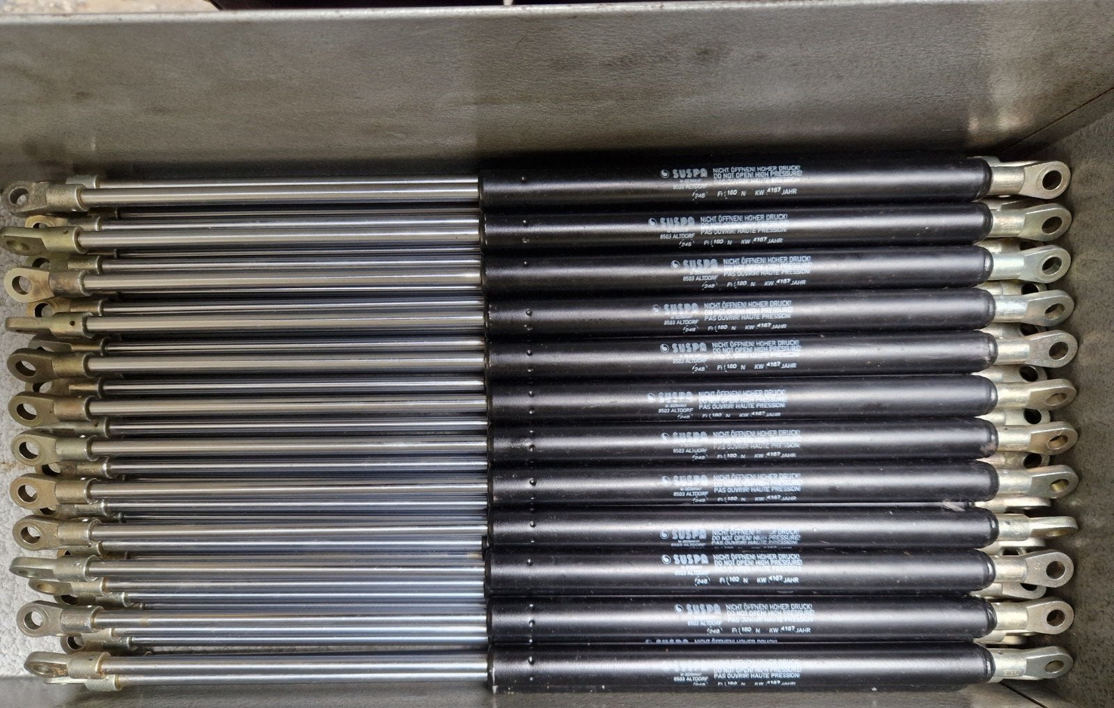 Gasveren lengte 430 / 455 en 510mm Suspa en Stabilus

Suspa, Ophalen of Verzenden, Gebruikt, Universele onderdelen