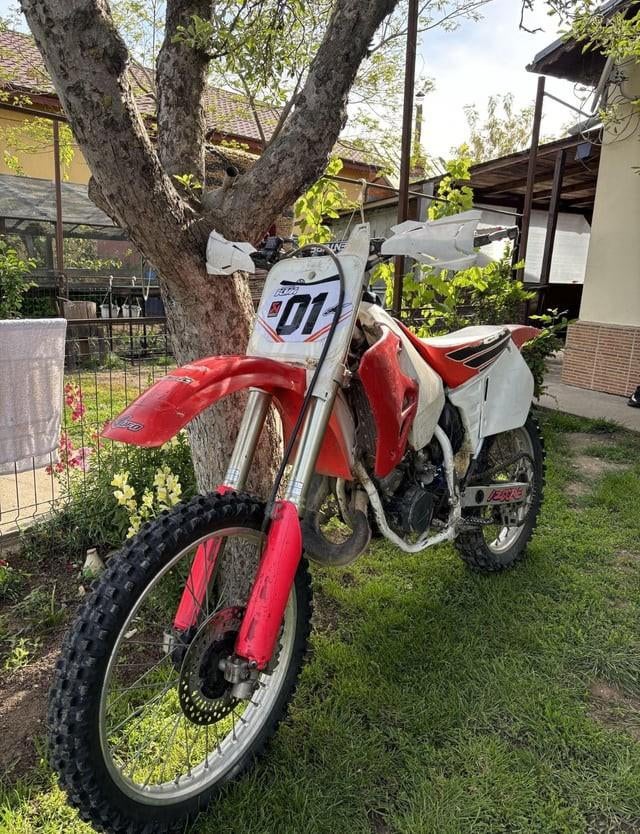 Gezocht Honda cr 125 crosmotor bouwjaar 2000+, Ophalen of Verzenden, Overige modellen