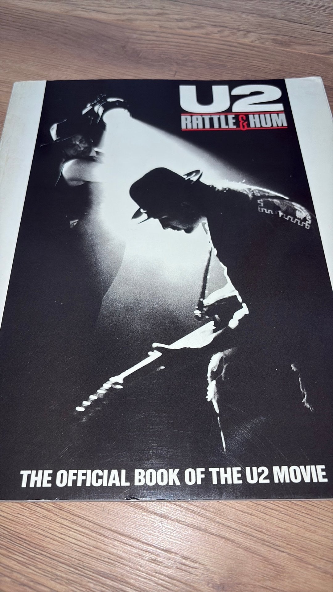 U2: Battle & / and Hum: Official Book of the Movie. 1988., Ophalen of Verzenden, Zo goed als nieuw, Filmspecifiek