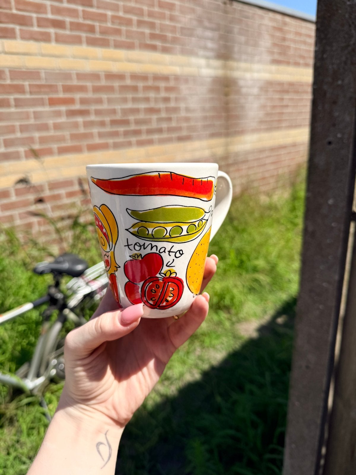 Mok blond amsterdam, Ophalen, Zo goed als nieuw, Aardewerk, Kop(pen) en/of Schotel(s)