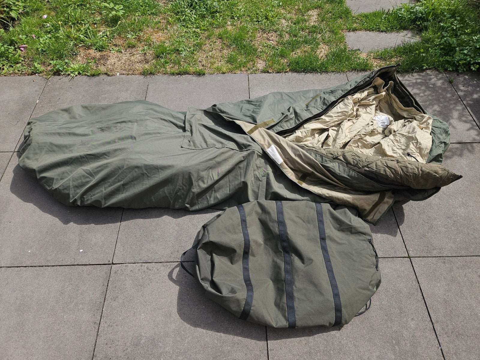 M90 slaapzak incl lakenzak, bivizak en compressiezak, Ophalen of Verzenden, Landmacht, Nederland