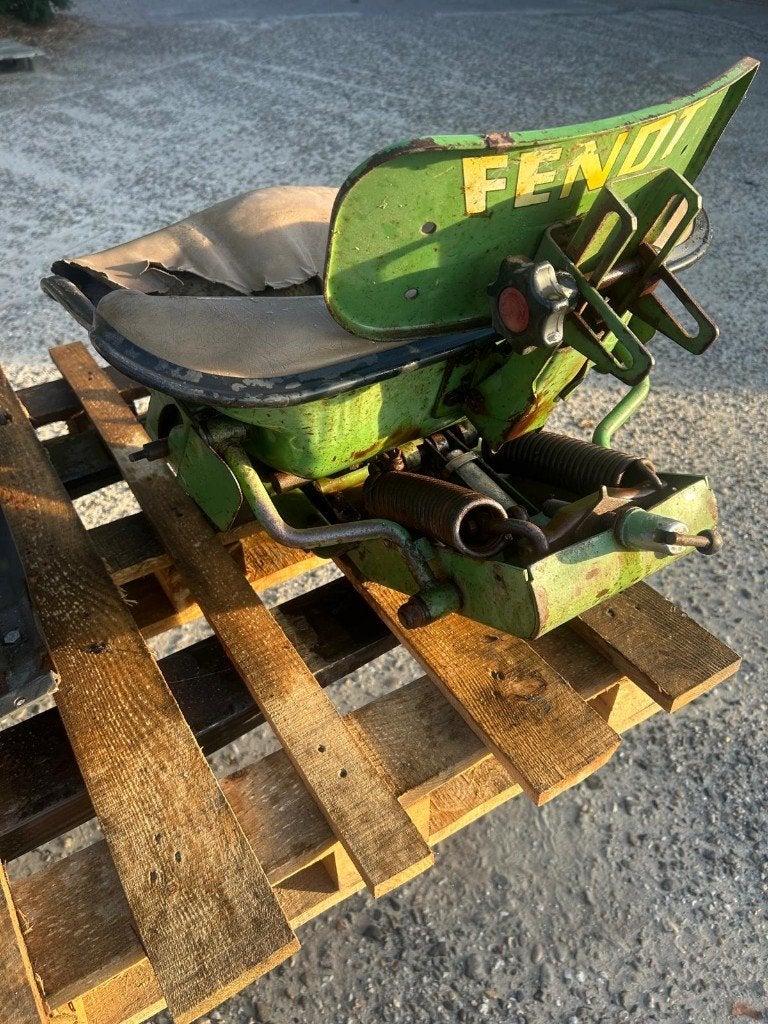 Te koop vele Fendt onderdelen, velgen & banden, Ophalen
