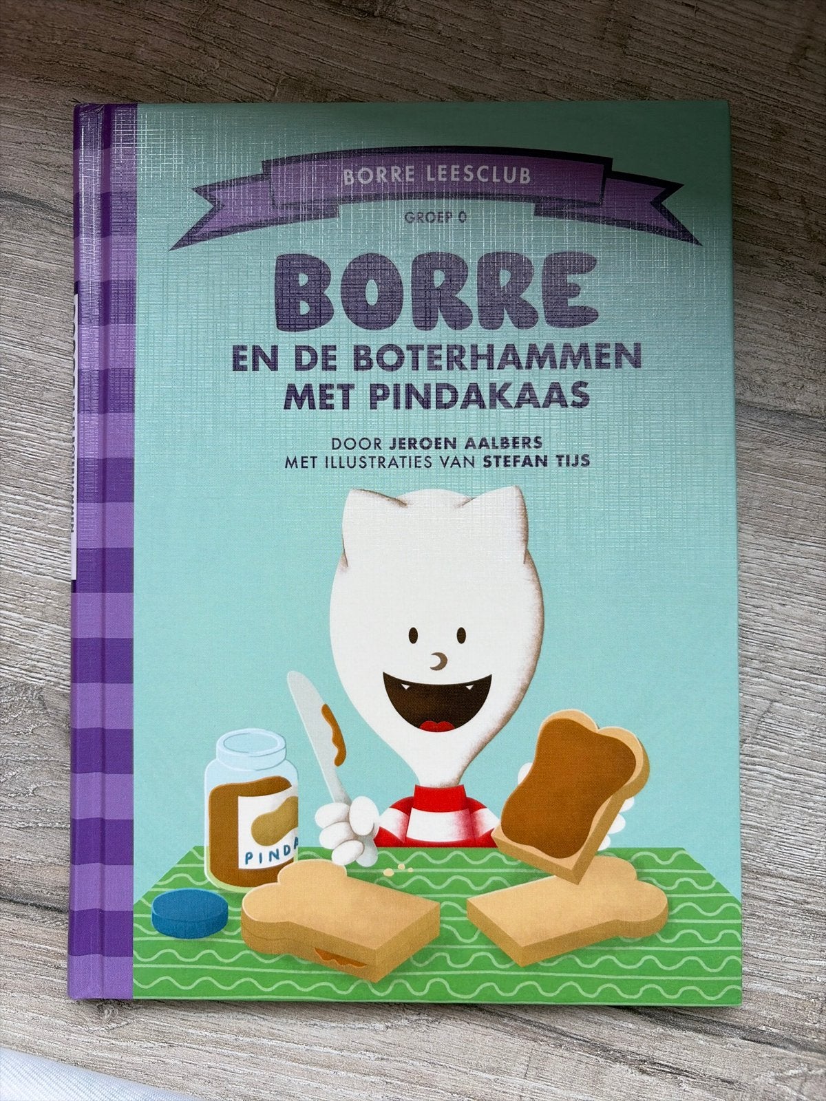 Borre en de Boterhammen met Pindakaas - Jeroen Aalbers, Boeken, Ophalen of Verzenden, Zo goed als nieuw, Fictie algemeen