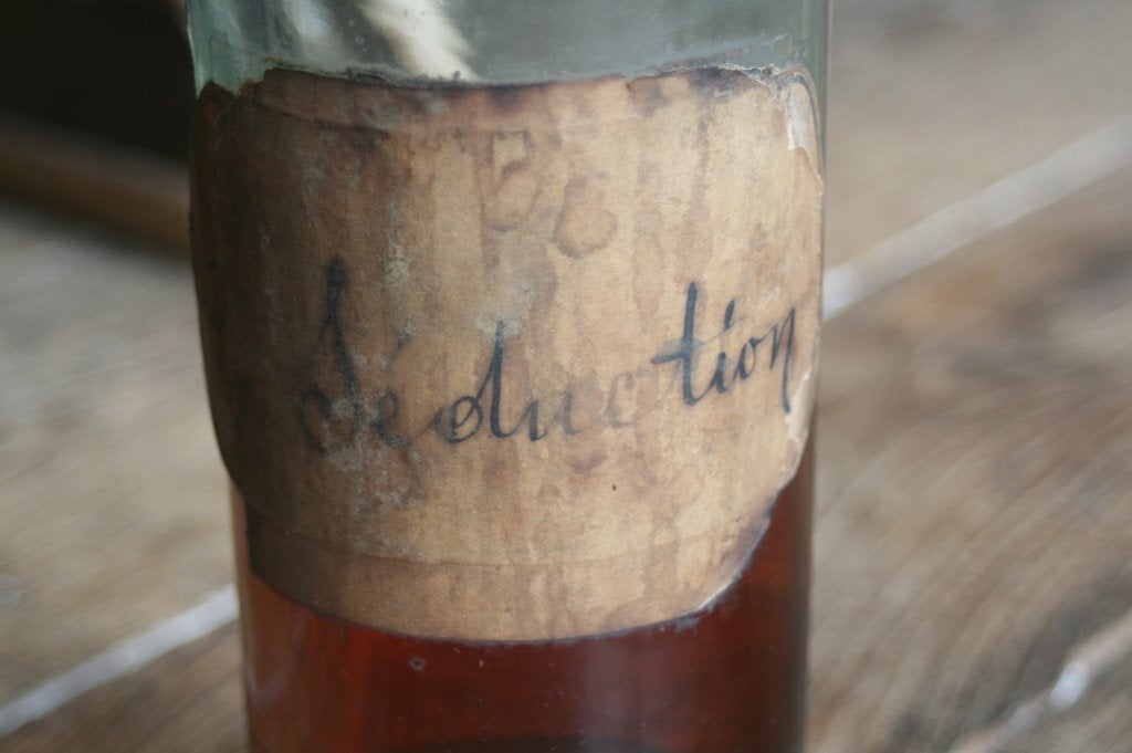 6 zeer oude flessen uit een drogisterij +- 1920, Ophalen of Verzenden