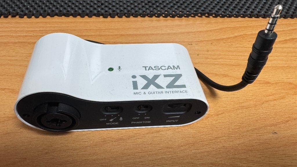 TASCAM iXZ analoge microfoon- en gitaarinterface, Ophalen of Verzenden, Zo goed als nieuw, Minder dan 5 kanalen, Microfooningang