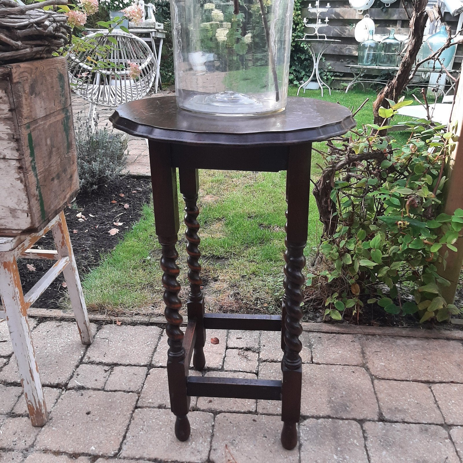 Antieke bijzettafel met gedraaide poten, Antiek en Kunst, Ophalen