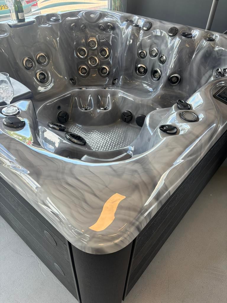 MasterSpas Jacuzzi LSX850 100 % USA, 239x239x97cm 7persoons, Nieuw, Ophalen of Verzenden, Inbouw, Trap