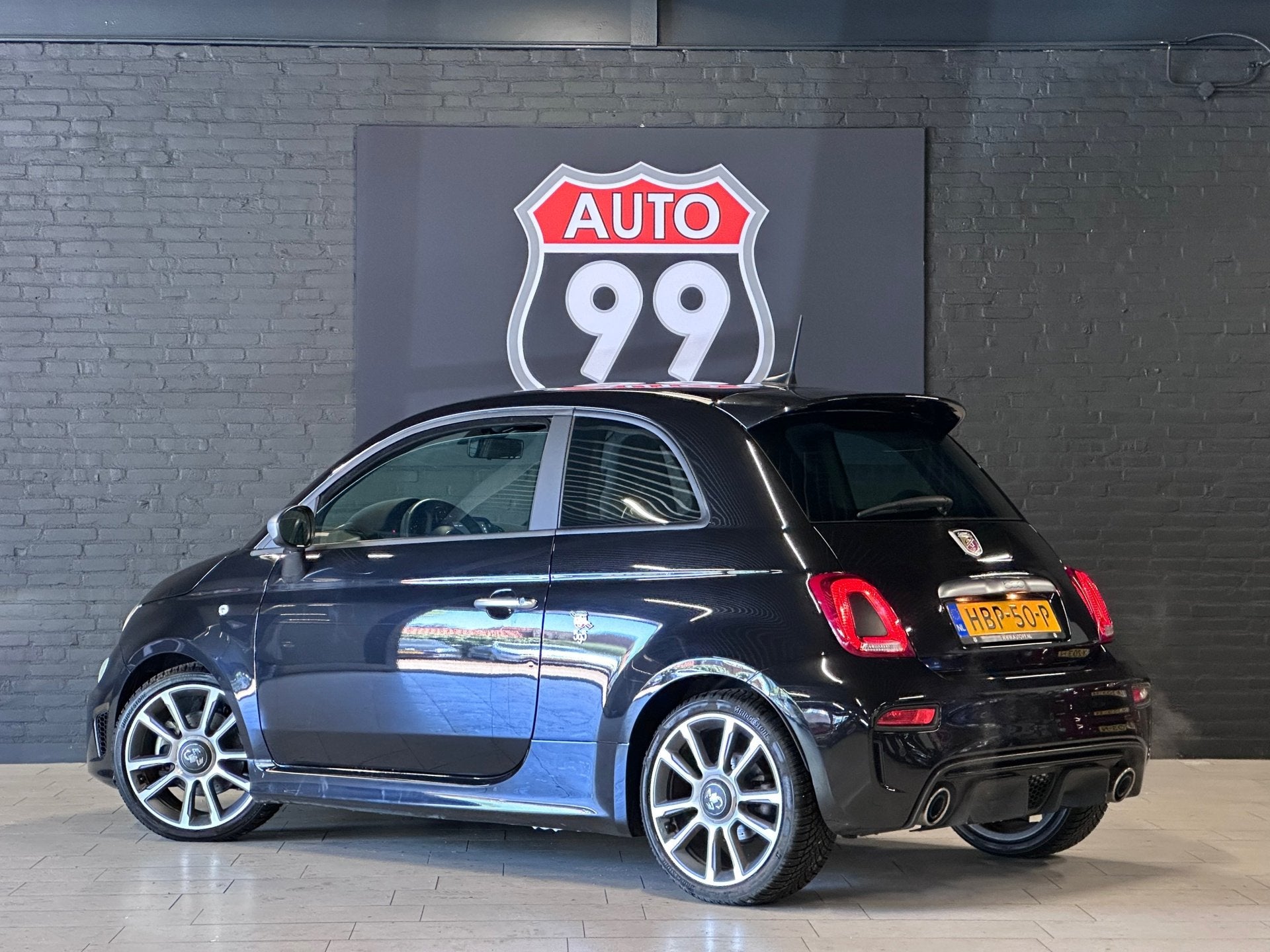 Abarth 595 1.4 T-Jet Abarth Turismo LEDER / CLIMA / NAVI, Voorwielaandrijving, 15 km/l, Gebruikt, 4 cilinders