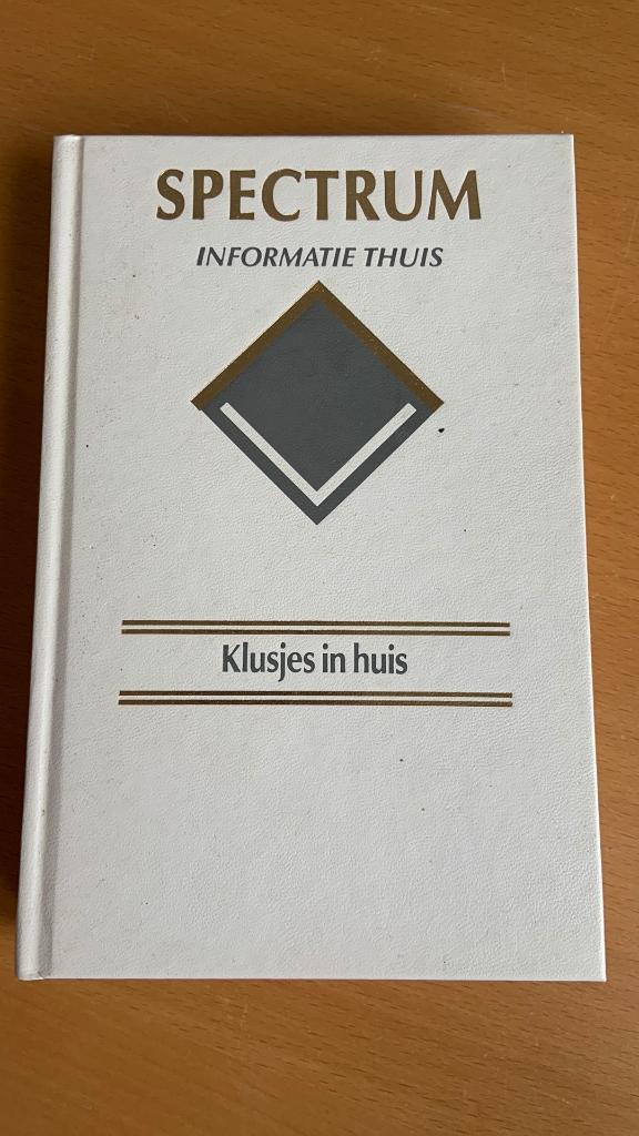 Spectrum informatie thuis - Klusjes in huis, Boeken, Encyclopedieën, Ophalen of Verzenden, Zo goed als nieuw