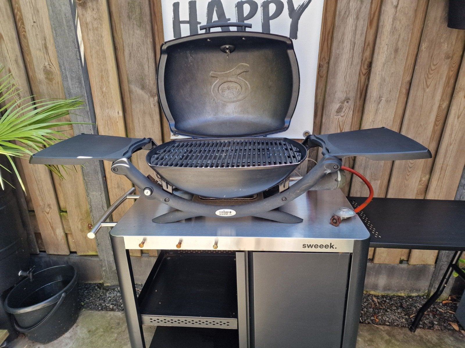 Weber Q 2200 gasbarbecue inclusief verrijdbare kast., Tuin en Terras, Ophalen, Gebruikt, Weber barbecue