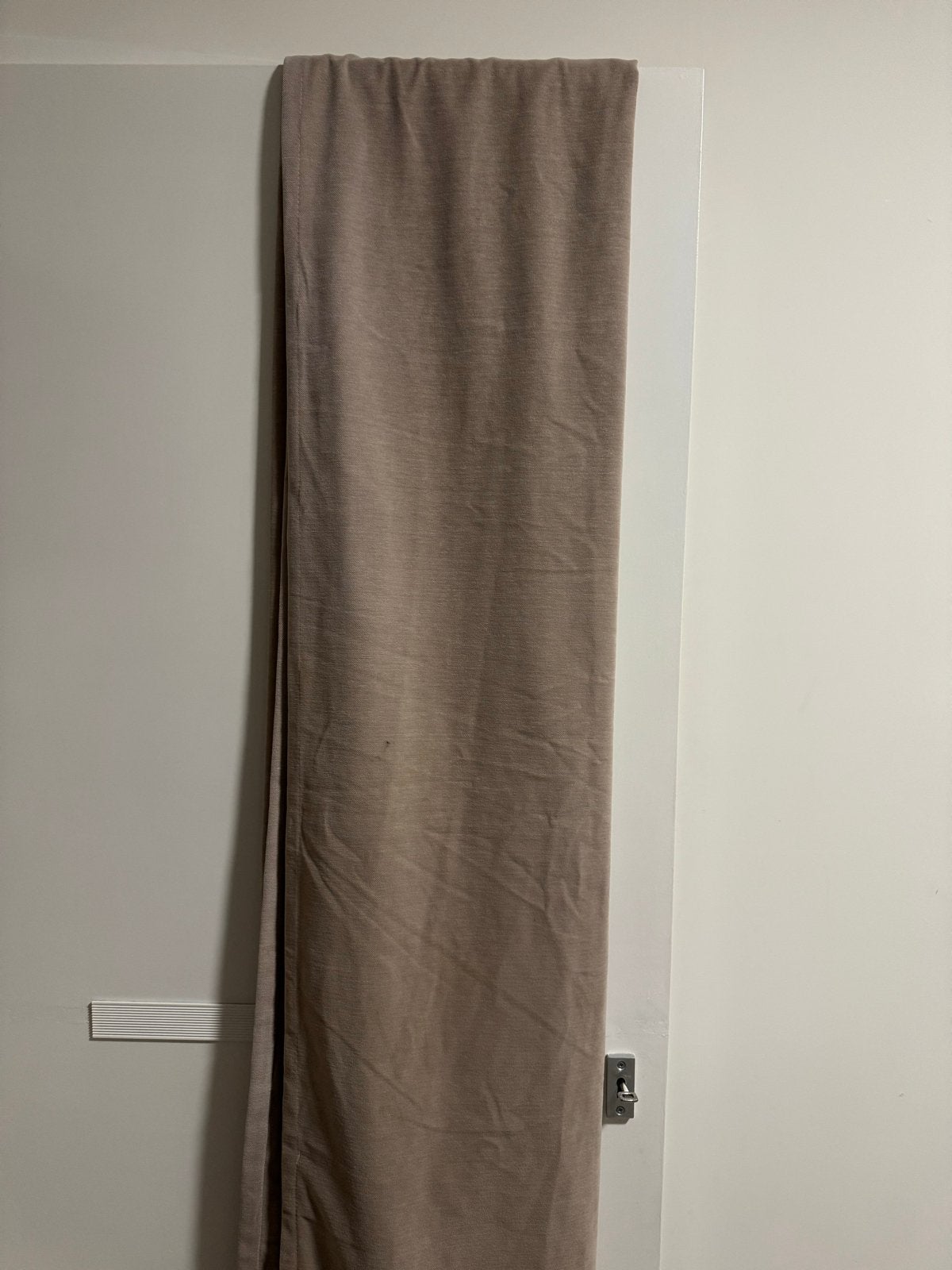 JYSK Nesvatn Gordijn - Beige, 140x300 cm, Beige, Ophalen of Verzenden, Gordijn, Polyester