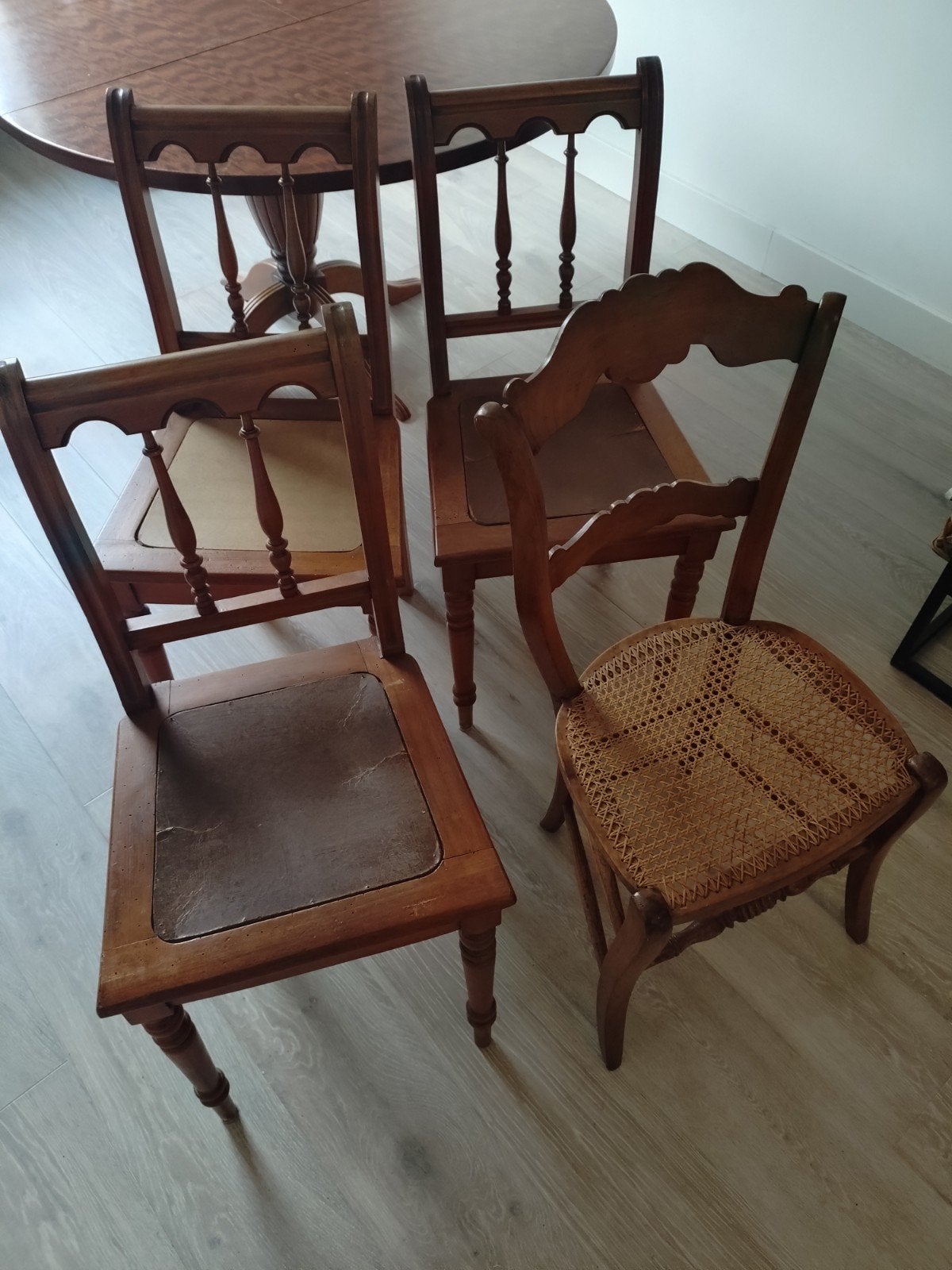 Vintage Franse eetkamerstoelen, Antiek en Kunst, Antiek | Meubels | Stoelen en Banken, Ophalen
