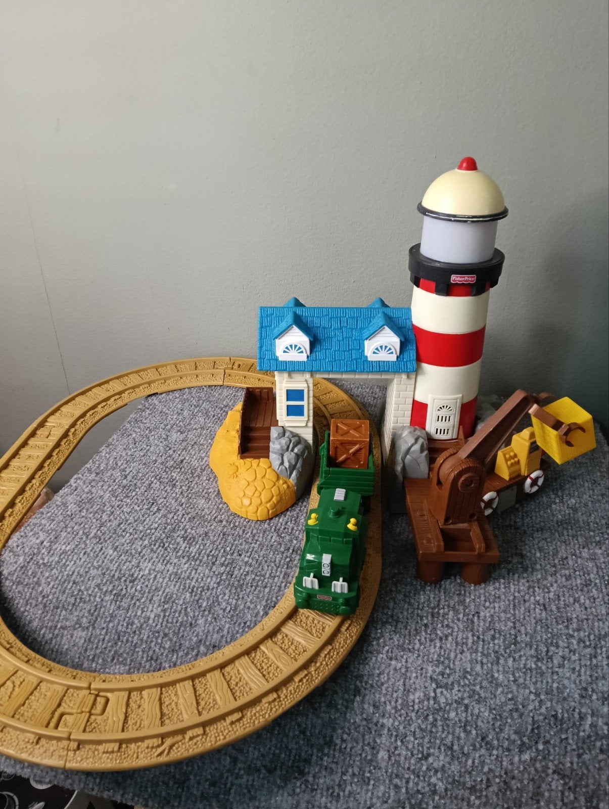 Fisher-Price GeoTrax Vuurtoren Treinset met Licht & Geluid, Ophalen of Verzenden, Zo goed als nieuw, Service@mattel.com, Met licht