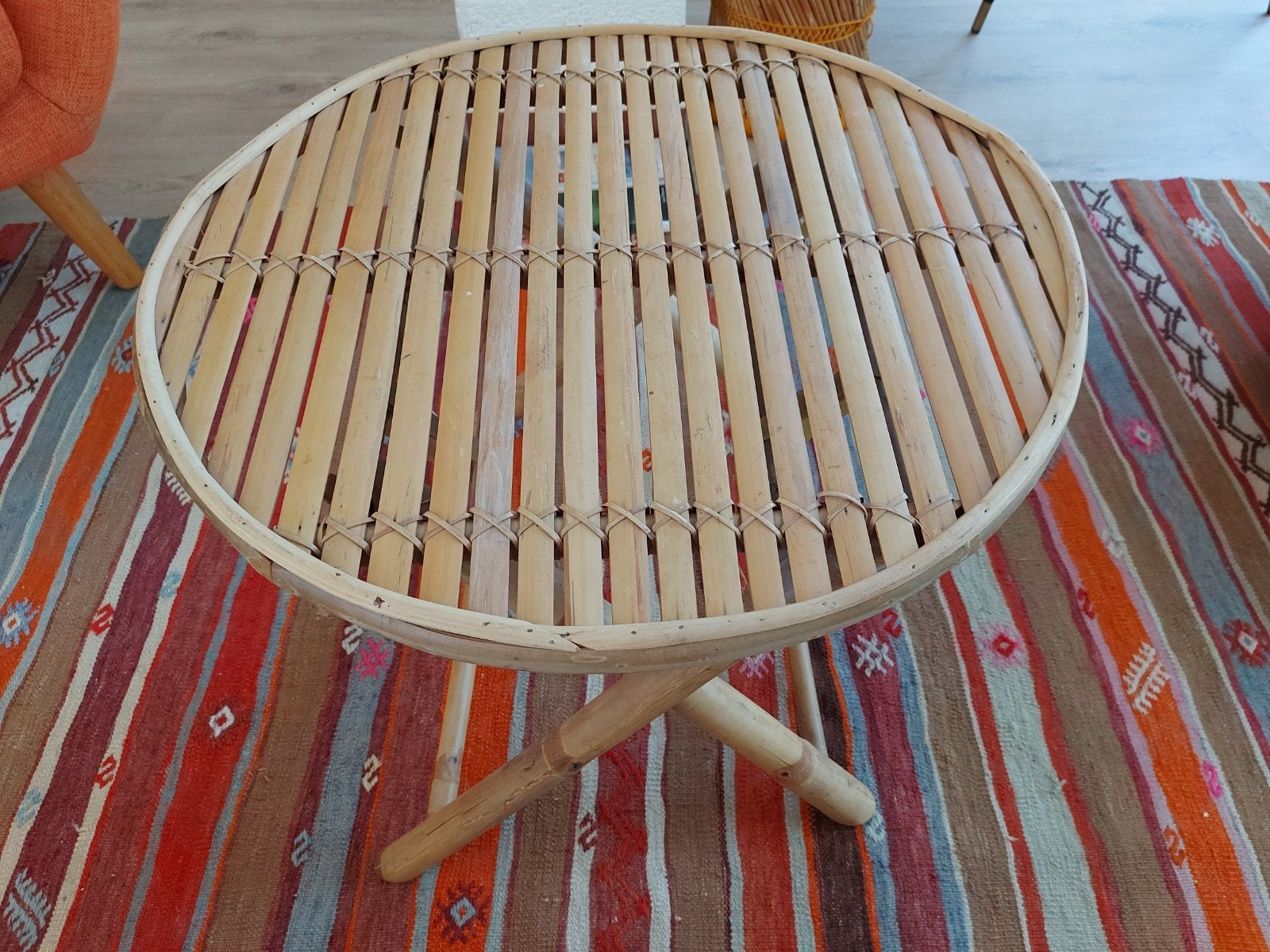 Vintage Bamboe Bijzettafel, Ophalen, Zo goed als nieuw, Rond, Vintage, Scandinavisch