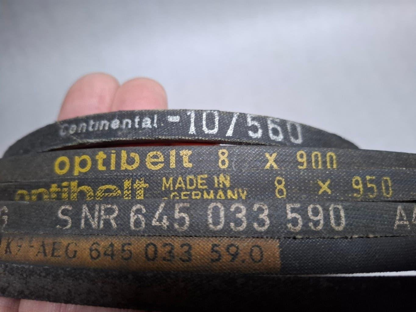 6 V-Snaren Lengten ca 68, 90 en 95cm, Ophalen of Verzenden, Gebruikt, Elektrisch