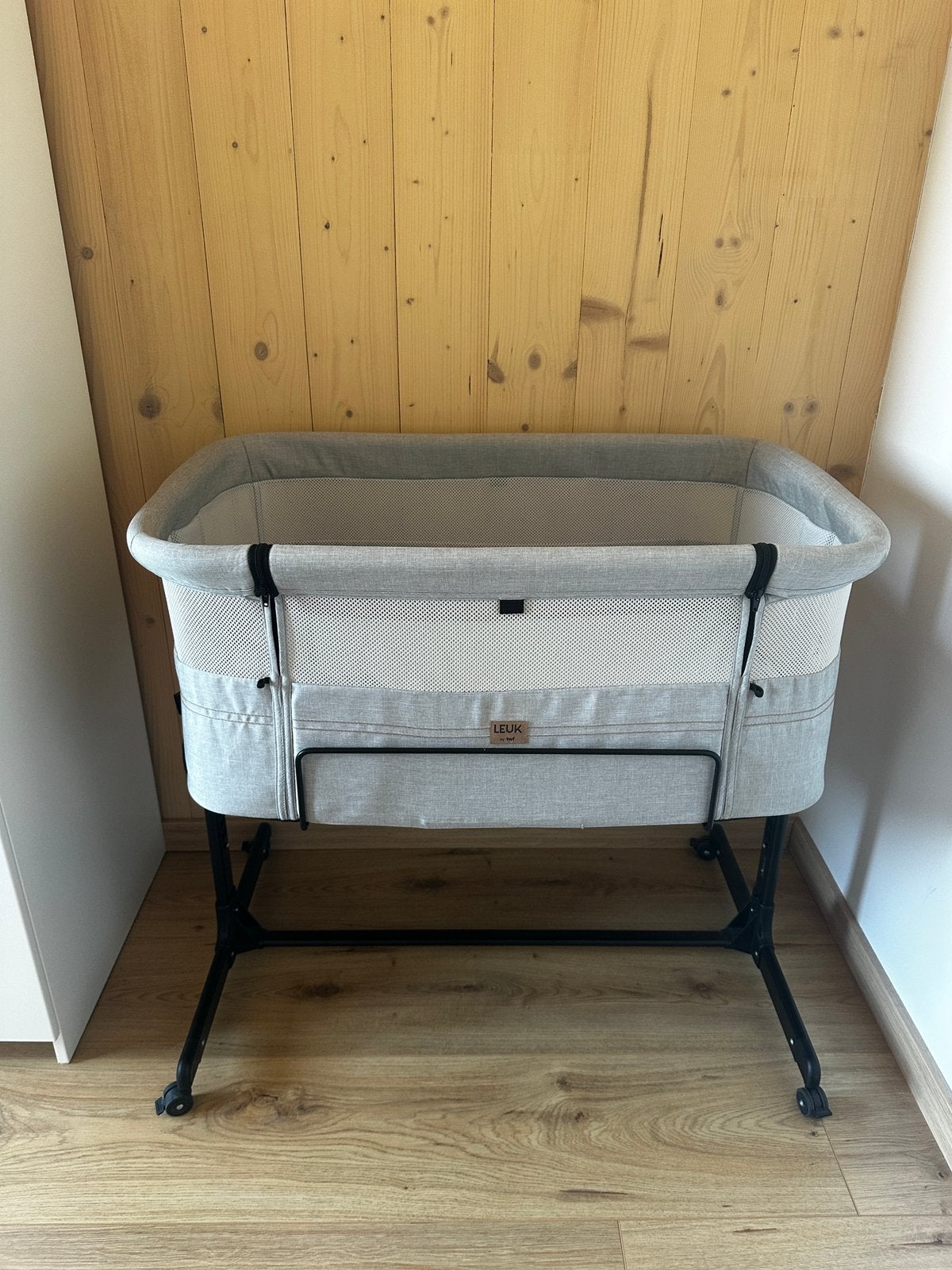 Baby bed, Ophalen of Verzenden, Zo goed als nieuw, Ledikant