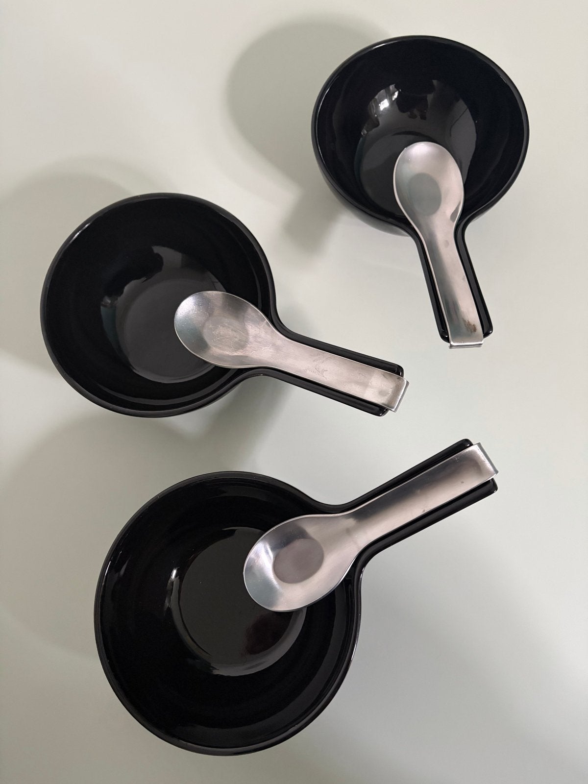 Royal VKB Bowl & Spoon - Ineke Hans, set van 3 zwarte kommen, Overige merken, Keramiek, Ophalen of Verzenden, Zo goed als nieuw