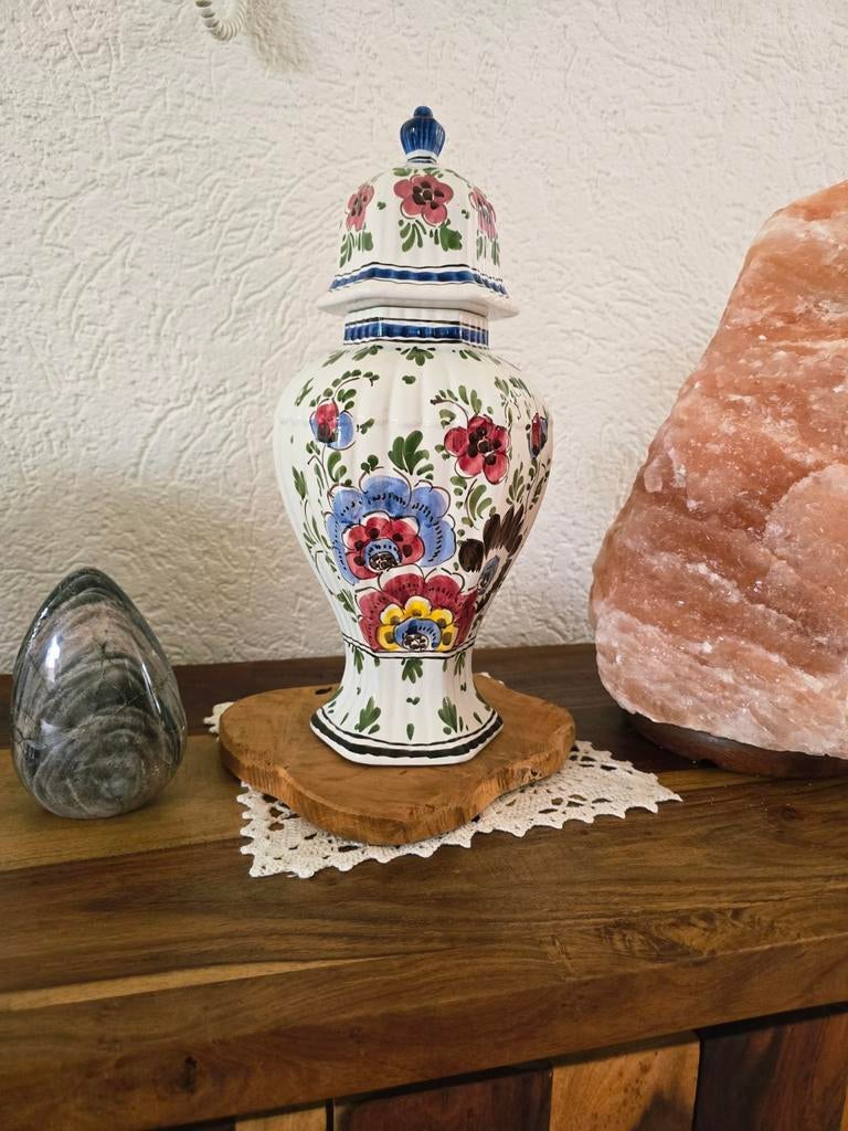 Vintage Delft Polychroom handbeschilderde dekselvaas 38cm, Ophalen of Verzenden