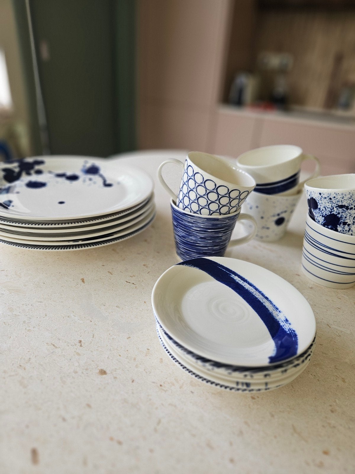 Royal Doulton Pacific Servies Set - Wit/Blauw Porselein, Huis en Inrichting, Keuken | Servies, Ophalen, Overige merken, Zo goed als nieuw