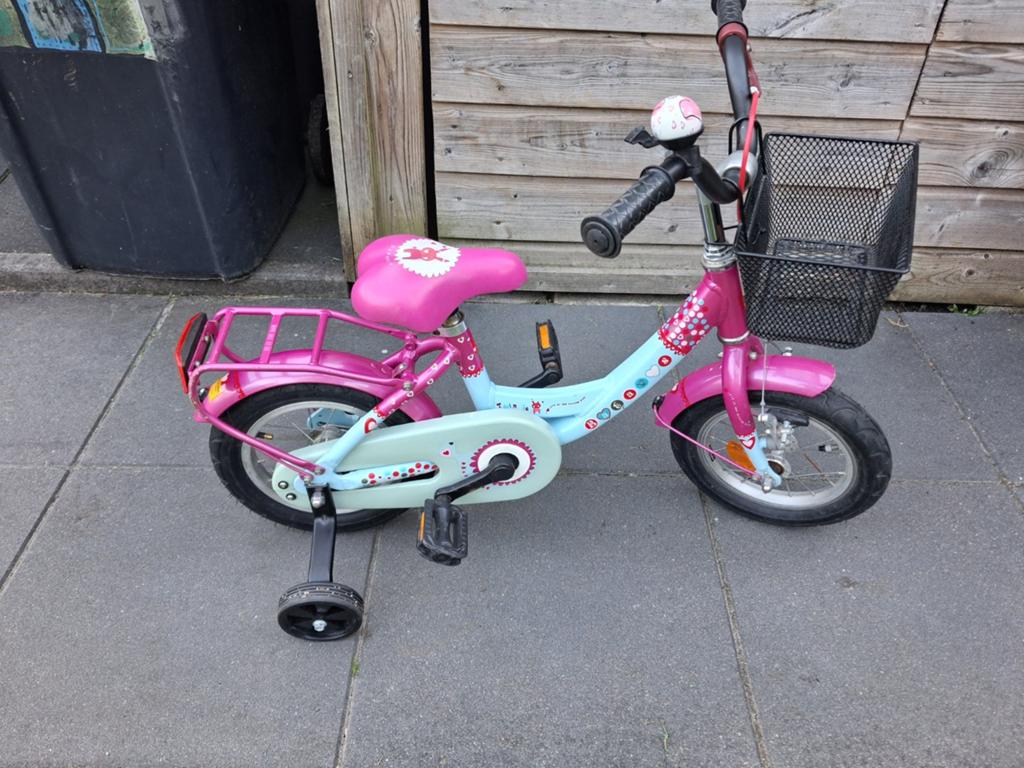 Zeer nette 12 inch Batavus meisjes fiets, Fietsen en Brommers, Fietsen | Kinderfietsjes, Ophalen, Zo goed als nieuw, Minder dan 16 inch