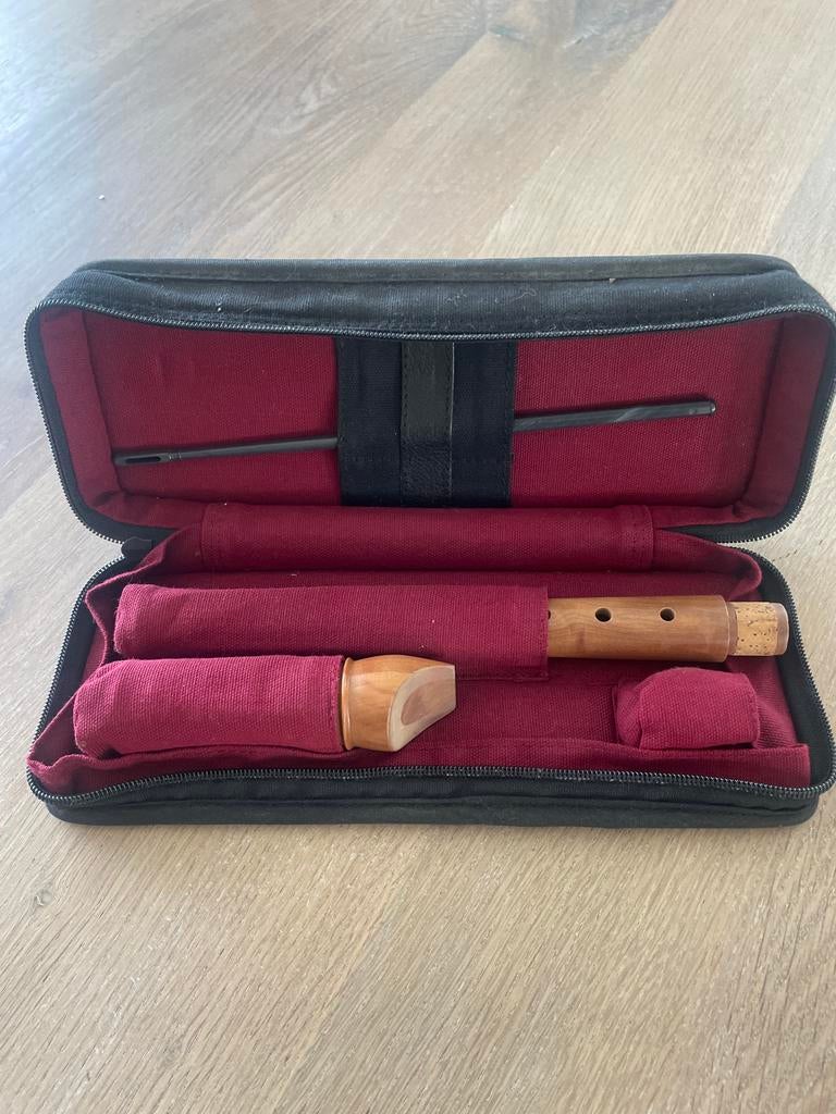 Houten blokfluit met hoes en schoonmaakstaafje, Ophalen of Verzenden, Gebruikt, Sopraan of Sopranino, Met koffer, hoes of etui