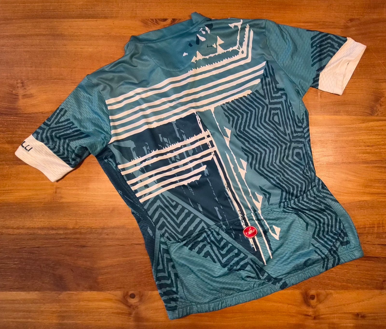 Prachtig Castelli fietsshirt - Maat L (valt klein), Fietsen en Brommers, Fietsaccessoires | Fietskleding, Castelli, Verzenden