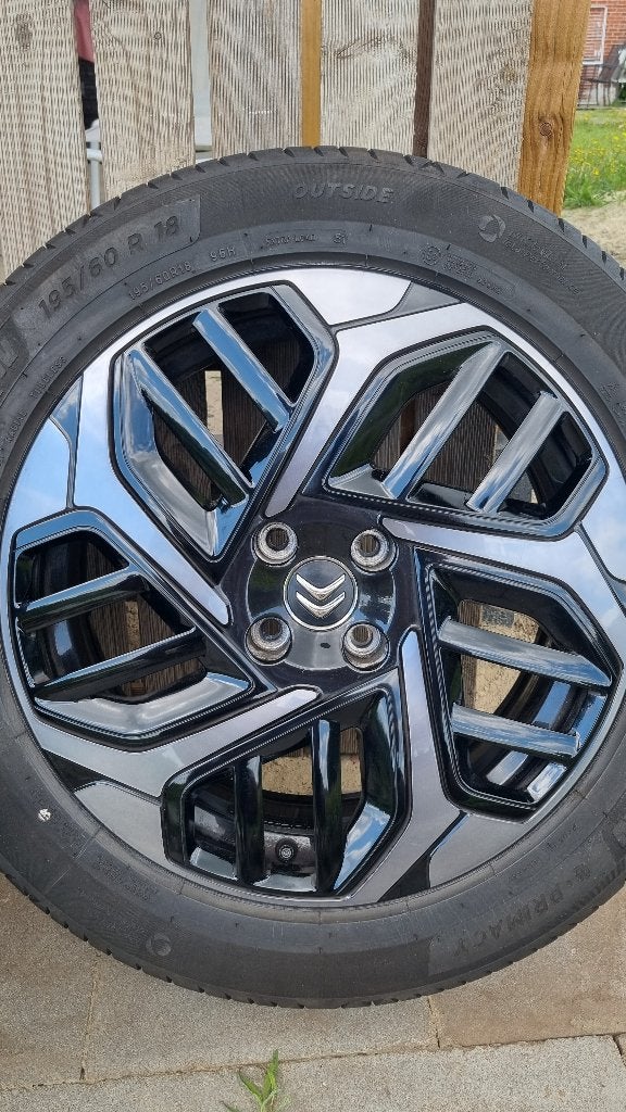 Originele 18 inch Citroen C4 velgen Michelin zomerbanden, Ophalen, 18 inch, Banden en Velgen, 195 mm