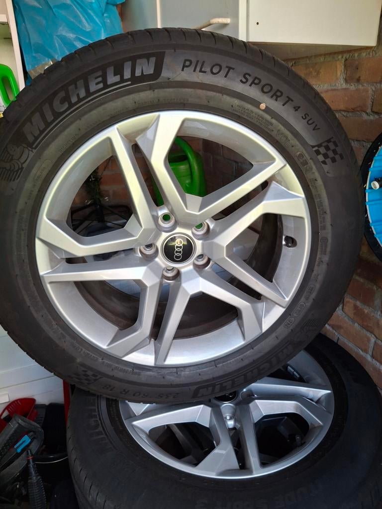 Originele Audi Q5 Velgen 18 inch met Michelin zomerbanden, Auto-onderdelen, Banden en Velgen, Ophalen of Verzenden